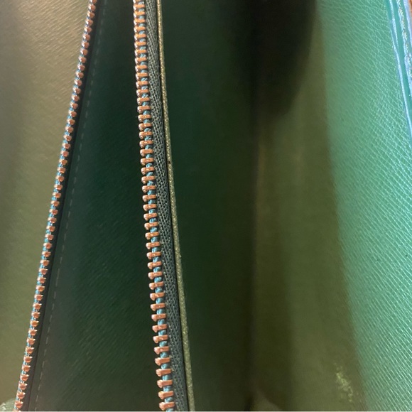 Louis Vuitton Green Epi leather Sarah Project Wallet - Picture 5 of 11
